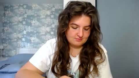 Elanis online show from June 2026 01:33:01 PM