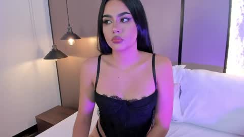 elara_bloom_ online show from April 2026 02:15:02 AM