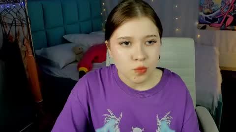 Snapshot of elara_irving chatting on July 2026 03:01:01 AM Elly online show from July 2026 03:01:01 AM