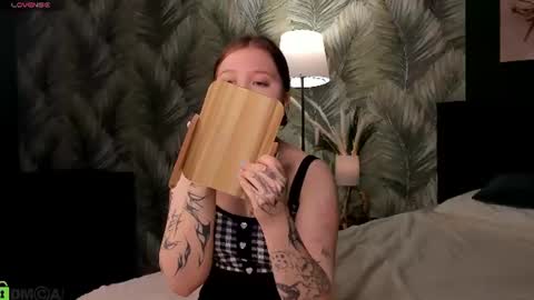 Snapshot of elara_irving chatting on July 2026 03:02:01 AM Elly online show from July 2026 03:02:01 AM
