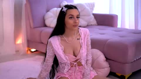 Ela online show from March 2026 12:34:01 PM