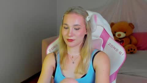 elaravoltage online show from April 2026 05:52:02 PM