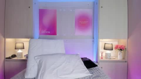 Snapshot of elarey_ chatting on May 2026 12:01:02 PM elarey_ online show from May 2026 12:01:02 PM
