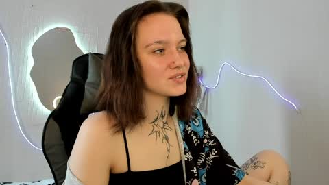 elastikiss online show from April 2026 08:20:02 AM