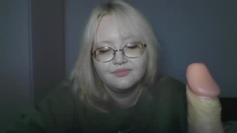 elayne_sweet online show from April 2026 06:05:02 AM
