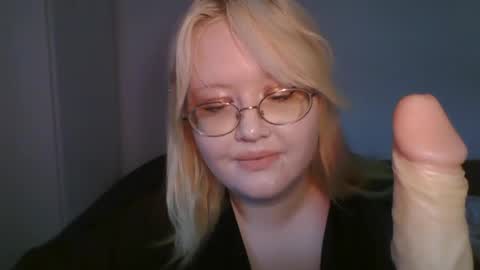 elayne_sweet online show from April 2026 06:20:02 AM