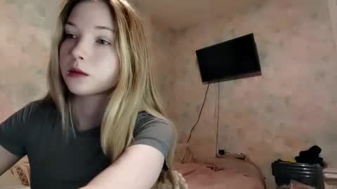 MIa online show from April 2026 01:39:01 AM