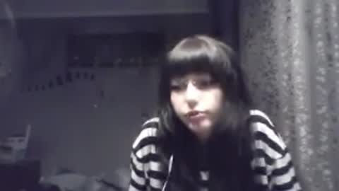 Lia online show from April 2026 05:04:02 PM