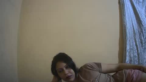 Isabella online show from November 2025 09:13:01 PM