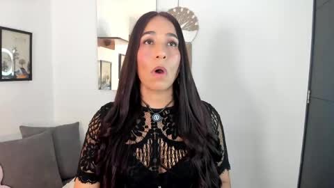 Snapshot of electra_hunt chatting on May 2026 11:57:01 PM Electra- Please help me reach 100 likes online show from May 2026 11:57:01 PM