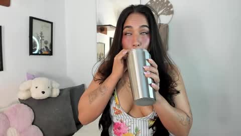 Snapshot of electra_hunt chatting on June 2026 11:09:02 PM Electra- Please help me reach 100 likes online show from June 2026 11:09:02 PM