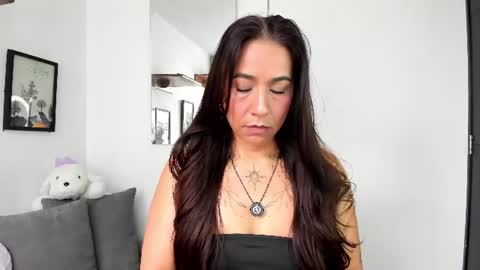 Snapshot of electra_hunt chatting on June 2026 09:48:01 PM Electra- Please help me reach 100 likes online show from June 2026 09:48:01 PM