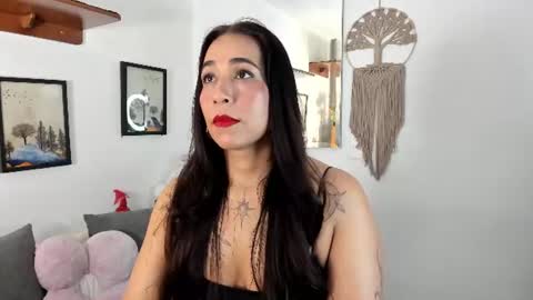 Snapshot of electra_hunt chatting on July 2026 01:45:01 AM Electra- Please help me reach 100 likes online show from July 2026 01:45:01 AM