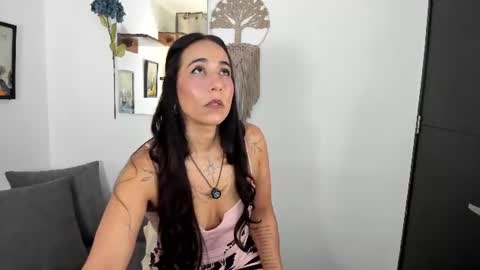 Snapshot of electra_hunt chatting on July 2026 11:29:01 PM Electra- Please help me reach 100 likes online show from July 2026 11:29:01 PM