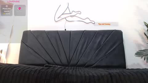 electra_tay online show from September 2025 07:19:02 PM