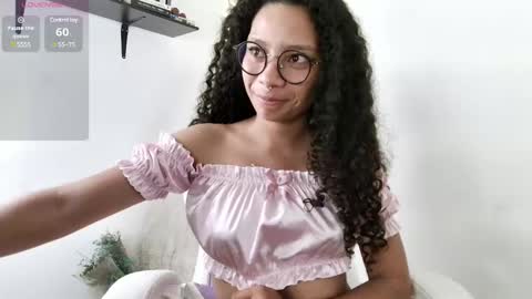 Snapshot of elektra_williams chatting on December 2024 04:17:02 AM elektra_williams online show from December 2024 04:17:02 AM