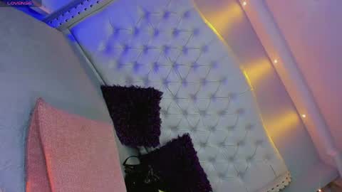 Snapshot of elektraa_foxx_ chatting on May 2026 11:07:02 AM Elecktra online show from May 2026 11:07:02 AM
