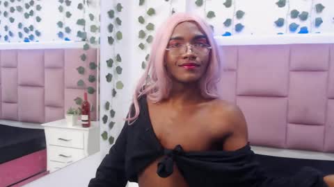 Snapshot of elektraqueen1 chatting on May 2026 07:33:01 PM LUISA online show from May 2026 07:33:01 PM