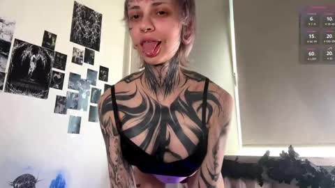Mia online show from June 2026 11:03:01 AM