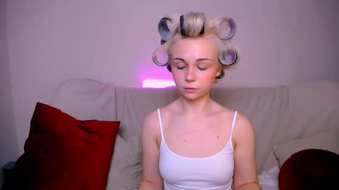 elenamonroe_ online show from February 2026 04:09:02 AM