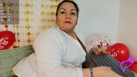 Snapshot of elenna_boobs_ chatting on September 2025 04:45:02 AM elenna_boobs_ online show from September 2025 04:45:02 AM