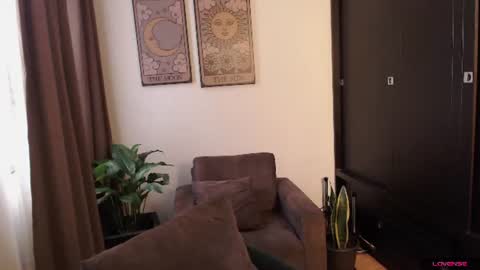 Elenna online show from June 2026 09:59:02 PM