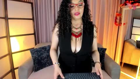 Snapshot of eleonor_x chatting on November 2025 09:03:02 PM Eleonor online show from November 2025 09:03:02 PM