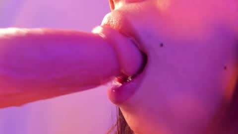 Snapshot of elevensky_ chatting on March 2025 12:07:02 AM Elevensky online show from March 2025 12:07:02 AM