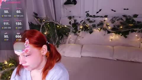 Snapshot of elfamirielle chatting on November 2025 06:35:02 AM Elfa online show from November 2025 06:35:02 AM