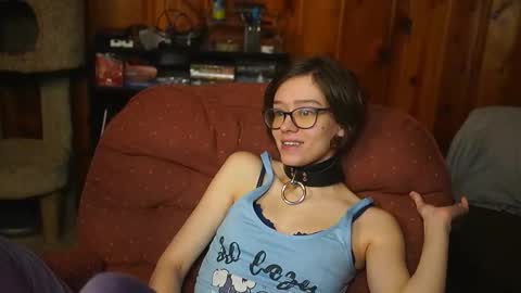 Emma online show from November 2025 07:34:01 PM