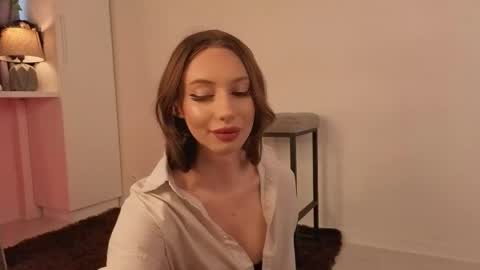 Elfie online show from April 2026 08:52:02 AM