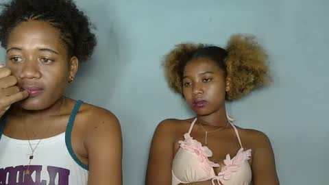 Snapshot of elia011 chatting on February 2025 12:06:02 AM elia011 online show from February 2025 12:06:02 AM