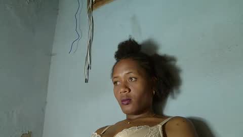 Snapshot of elia011 chatting on February 2025 07:52:01 PM elia011 online show from February 2025 07:52:01 PM