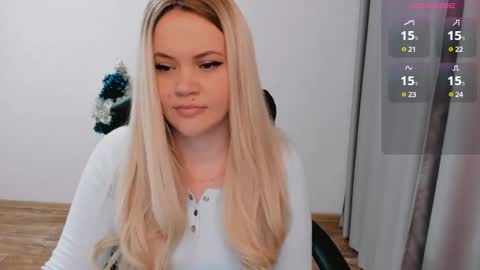 Snapshot of elia_ chatting on December 2024 09:13:01 AM Ella online show from December 2024 09:13:01 AM