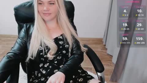 Snapshot of elia_ chatting on January 2025 10:41:01 AM Ella online show from January 2025 10:41:01 AM