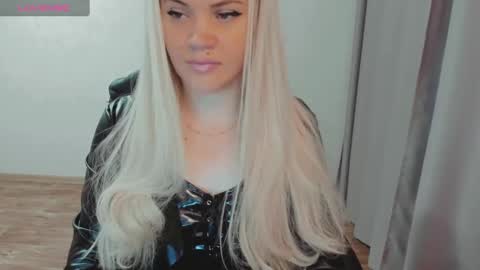 Snapshot of elia_ chatting on February 2025 06:45:02 AM Ella online show from February 2025 06:45:02 AM