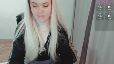 Snapshot of elia_ chatting on October 2025 06:11:01 AM Ella online show from October 2025 06:11:01 AM