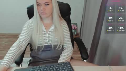 Snapshot of elia_ chatting on October 2025 06:46:02 AM Ella online show from October 2025 06:46:02 AM