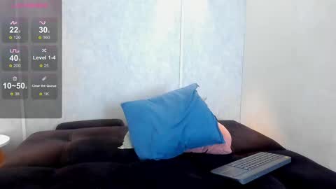  Elian  online show from October 2025 12:37:02 PM