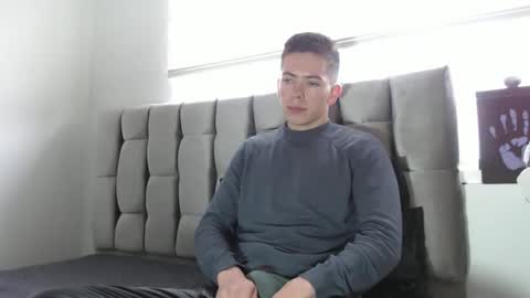 Elian online show from February 2025 08:44:02 PM