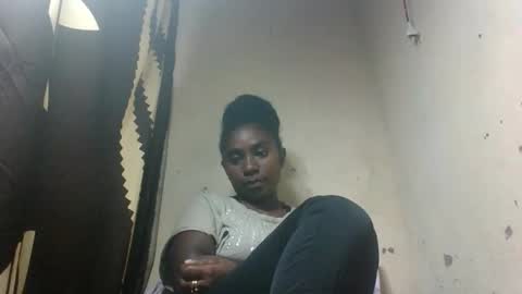 eliannee online show from December 2025 07:53:02 PM