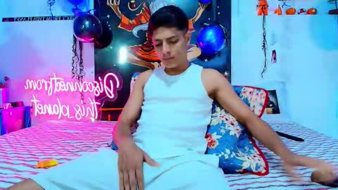 elias_salvatore_ online show from February 2026 08:53:02 PM