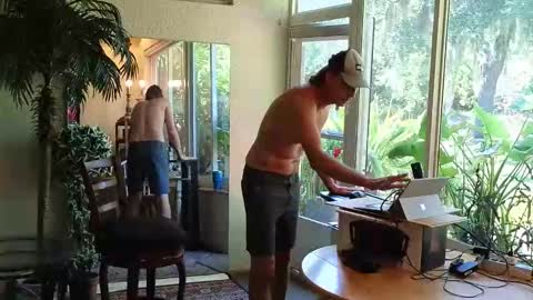 eliberator online show from May 2026 08:06:01 PM