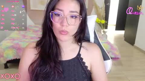 eliiih_ online show from July 2026 02:15:02 PM