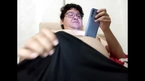 elimposstor online show from October 2025 12:00:02 AM