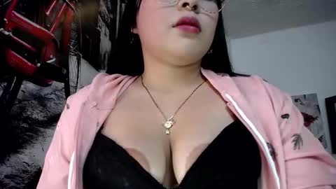 Elina  online show from January 2026 10:02:02 PM