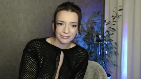 Snapshot of elinapretty chatting on December 2024 12:01:02 AM Elina online show from December 2024 12:01:02 AM