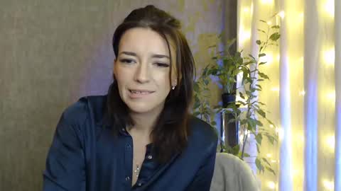Snapshot of elinapretty chatting on December 2024 11:50:01 PM Elina online show from December 2024 11:50:01 PM