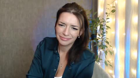 Snapshot of elinapretty chatting on December 2024 02:53:01 AM Elina online show from December 2024 02:53:01 AM