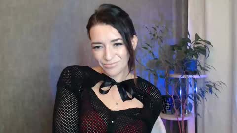 Snapshot of elinapretty chatting on September 2025 11:43:01 PM Elina online show from September 2025 11:43:01 PM